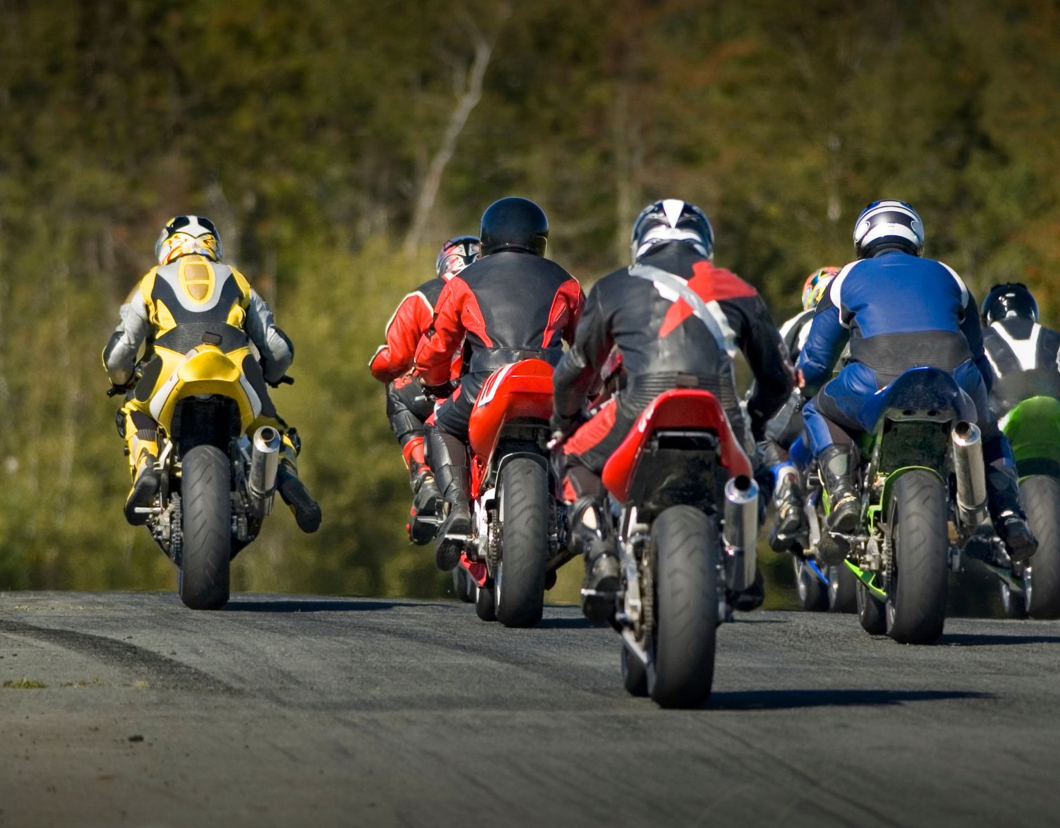 Mistrzostwa Polski i Puchar Polski w Wyścigach Motocyklowych: Wszystko, Co Musisz Wiedzieć