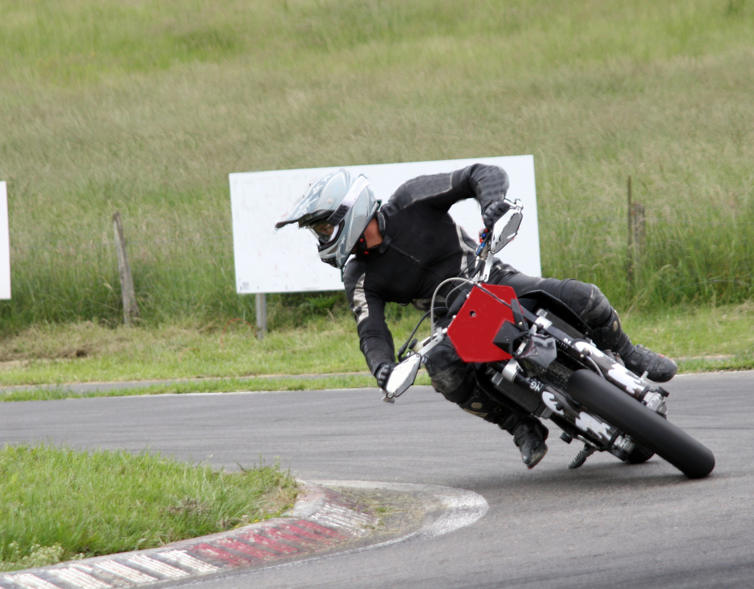 Wyścigi Motocyklowe w Krakowie: Główne Wydarzenia i Trasy